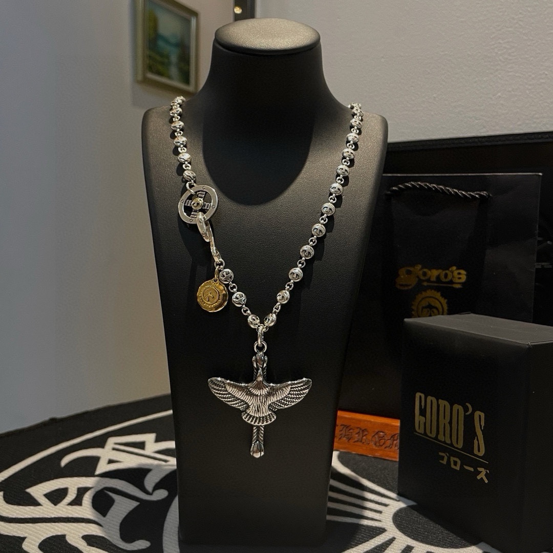 NO:105411,[New Products are on the Shelves] Goro Takahashi Goro Flying Eagle Pendant Classic Takahashi Necklace Top Version Definitely Exclusive Shot Mainly Focus on the High-end Market and Absolutely Different from the Ordinary Version!  The details of the picture product are consistent with ZP!  Original production process, precision quality, purely handmade, authentic model opening, fashion essentials, both men and women can wear, same couple style, rock punk silver style, retro elements, trendy and versatile, same style on the official website, fine jewelry, necklace19860909【新品上架】Goro’s高桥吾郎飞鹰吊坠 经典高桥项链 顶级版本 认准独家拍摄 主攻高端市场 绝对区别普通版本！图片产品细节与ZP一致！原版制作工艺 精工品质 纯手工打造 ～正品开模潮流时尚必备 男女均可佩戴 情侣款同款 摇滚朋克泰银风格 复古元素 潮流百搭 官网同款,饰品精品,necklace,Jewelry