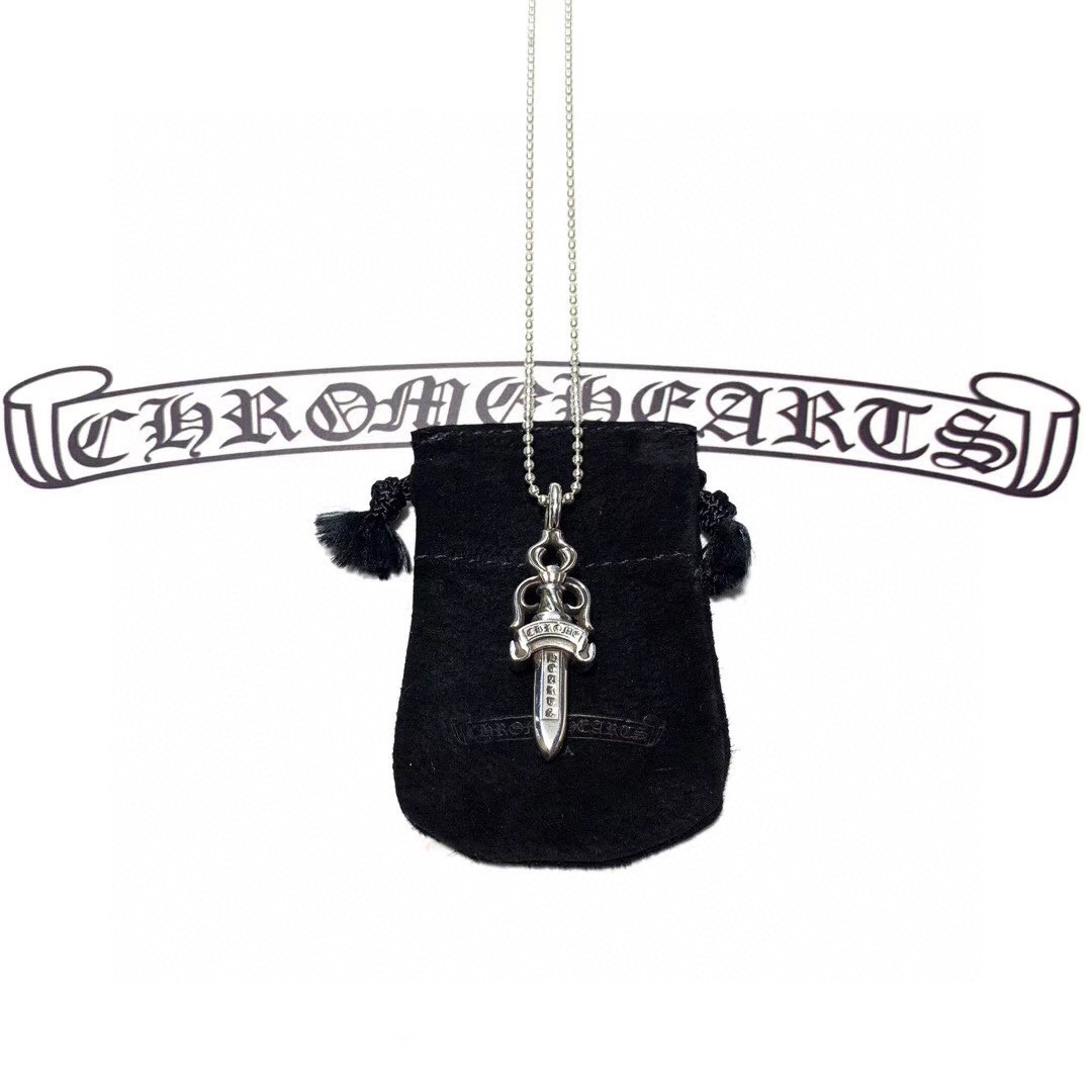 NO:105129,Genuine version Chrome Hearts Croheart necklace, medium-sized sword pendant necklace, rock style, fashionable and versatile, jewelry quality, chrome hearts, chrome hearts, chrome hearts, necklace19860909正品开版 Chrome Hearts克罗心项链 常卖款中号宝剑吊坠项链 摇滚风格 时尚百搭,饰品精品,chrome hearts,chrome hearts,necklace,Jewelry