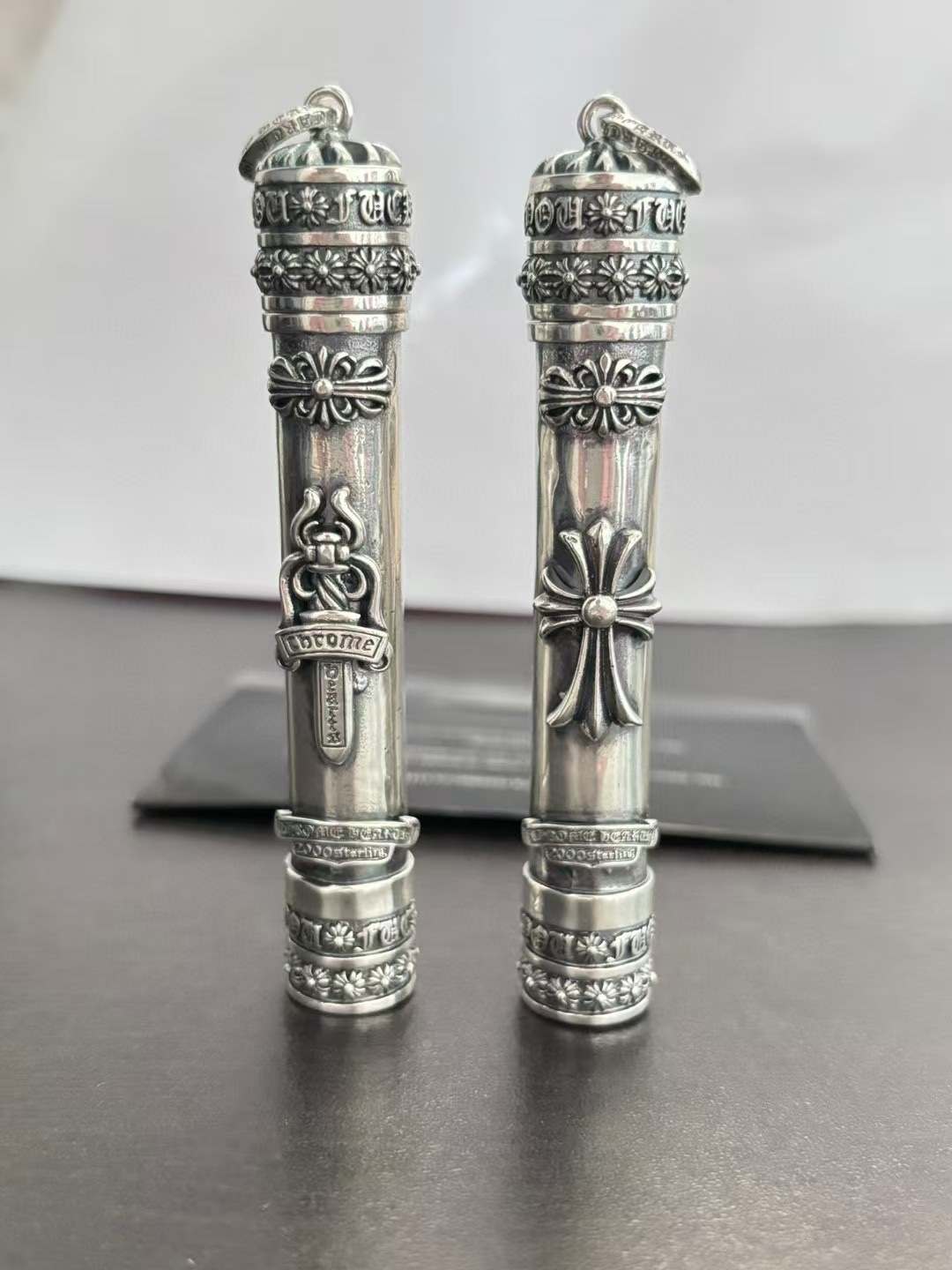 NO:105127,Crosin Cross. Sword cigarette lighter. Personalized and fashionable can be used as a pendant and can be lit with a light blow. Standard easy to carry, fine jewelry, chrome hearts19860909克罗心十字架.宝剑点烟器 个性时尚可当吊坠,轻轻一吹即可点亮 标准携带方便,饰品精品,chrome hearts,Jewelry