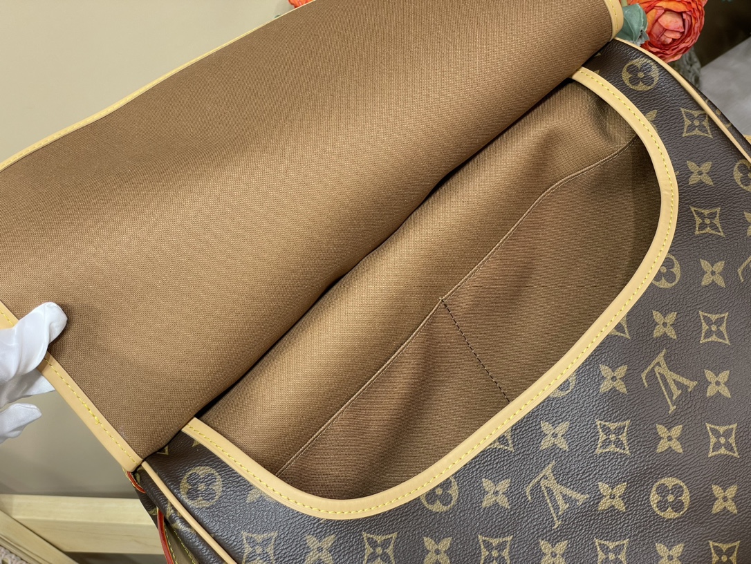 Louis Vuitton Saumur Handbaglv,包,女 8