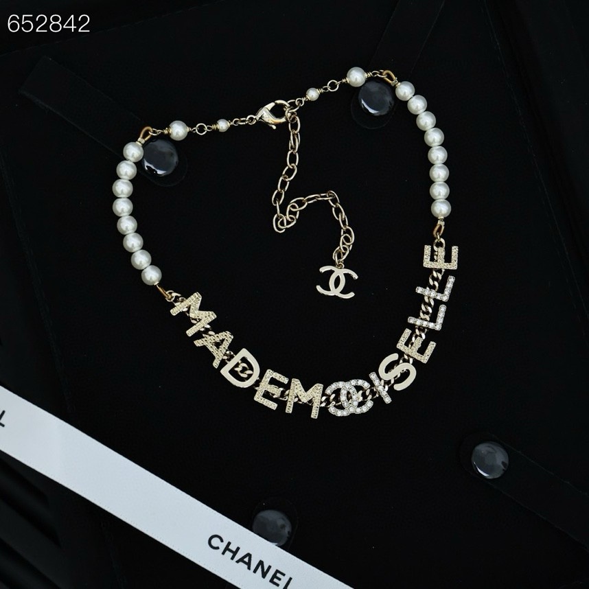 Chanel Chanel 字母珍珠项链 ‍ ‍