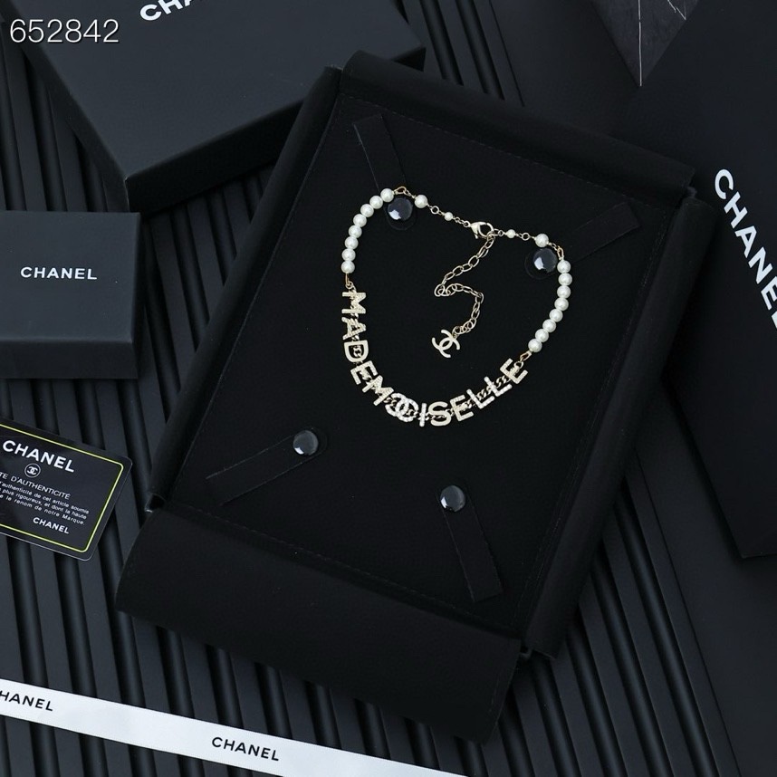 Chanel Chanel 字母珍珠项链 ‍ ‍
