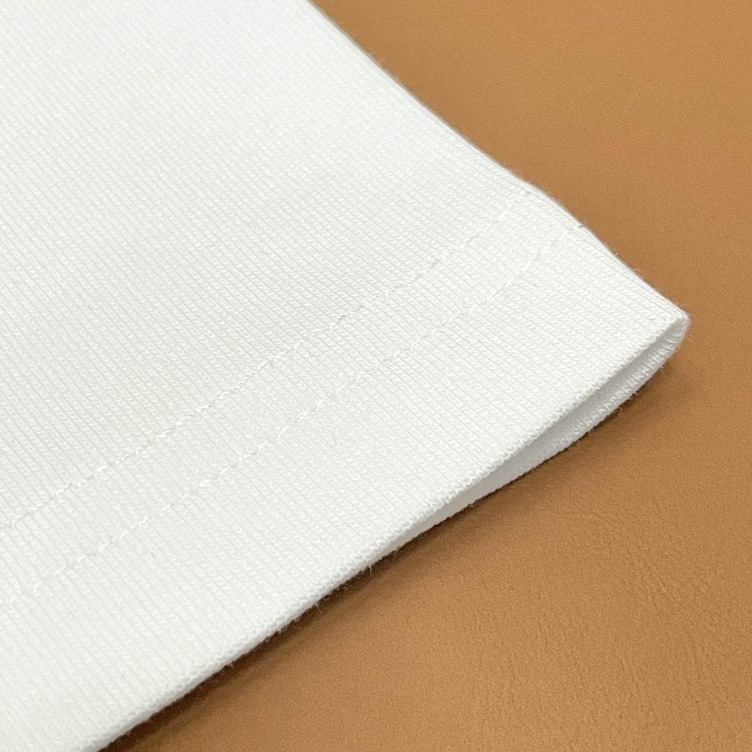 “High-Quality Lightweight Lulemon Jacket on Sale in Various Sizes” - 图片 5