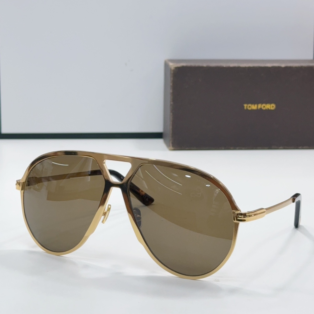 Солнцезащитные очки TOM FORD, крупная оправа, металл, двойная перемычка