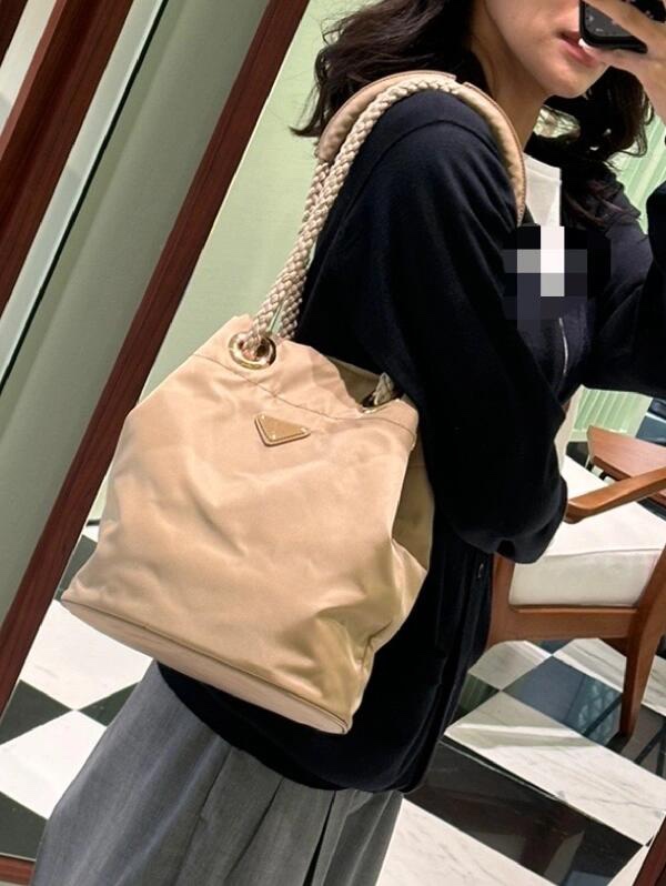 Prada Product _dbkqfvj9Ryon-Iq1WDJr80-qvs4Xn_vtqfVTz2g