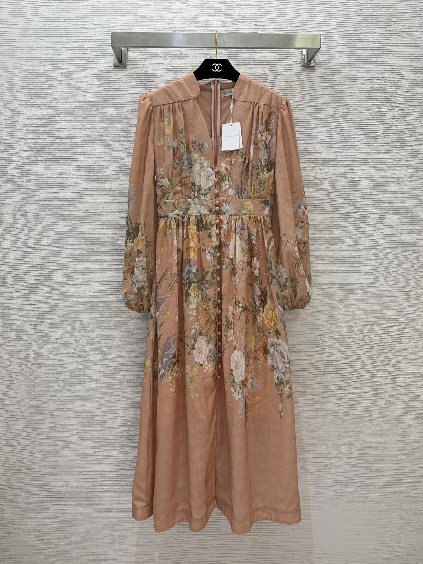 NO:313412,Model number G24122798 ZIMMERMAN*Zimmerman Australian brand High-end custom cotton-linen blend fabric, floral pattern printed buttoned placket waist and slim V-neck lantern sleeves long dress!  1.2.3.4/SMLXL (2 size bust 98, waist 76, sleeve length 63, skirt length 131), skirts, alexander wang19860909款号G24122798 ZIMMERMAN*兹默曼澳洲品牌 高端定制棉麻混纺面料、花枝图案印花系扣开襟收腰显瘦V领灯笼袖大摆长款连衣裙！1.2.3.4/SMLXL（2码胸围98,腰围76,袖长63,裙长131）,,skirts,alexander wang,Women's clothing