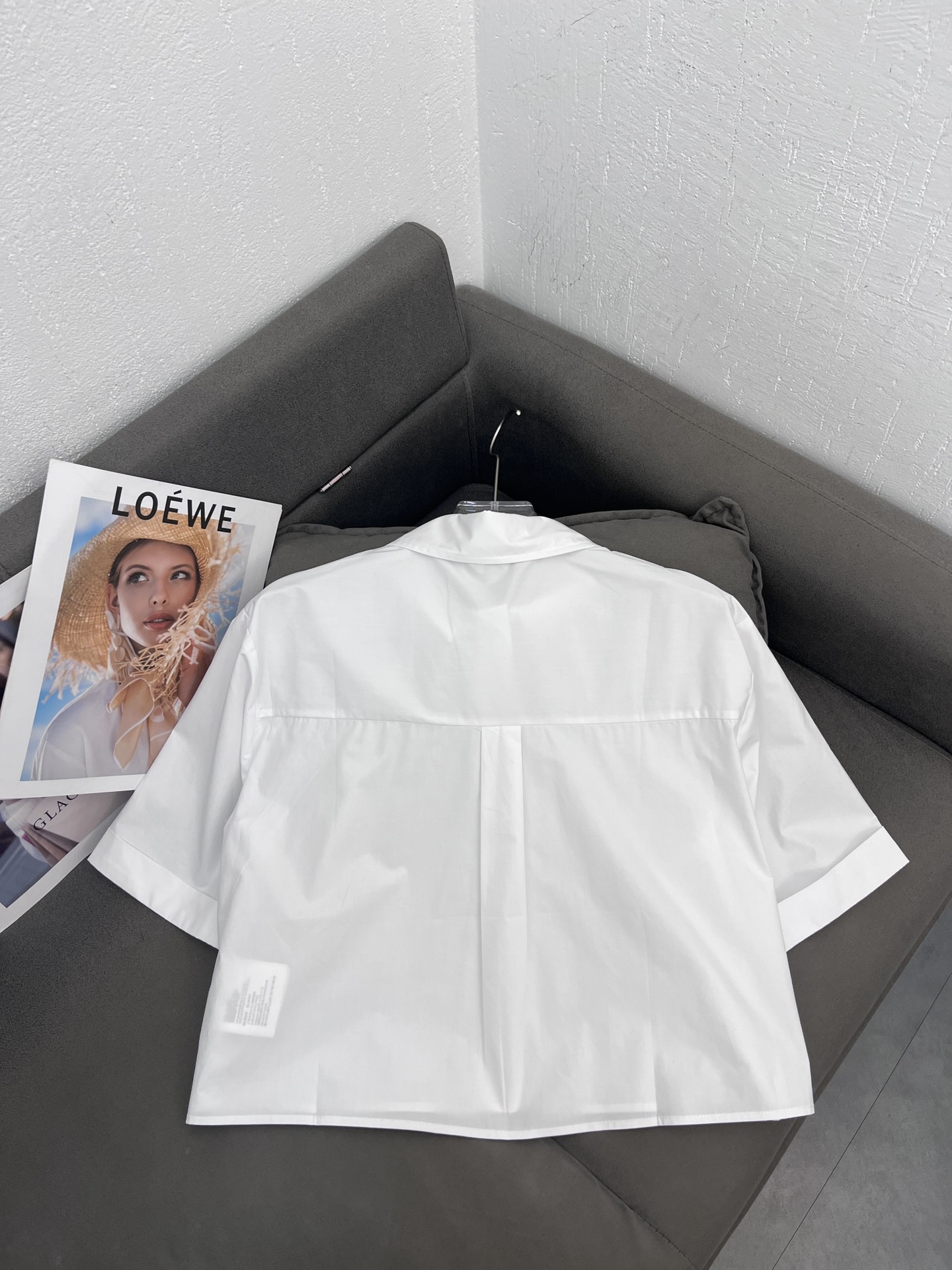 “High-Quality Women’s Prada Suit: Classic Design, Logo Detail, Cotton Fabric, Two Colors” - 图片 8