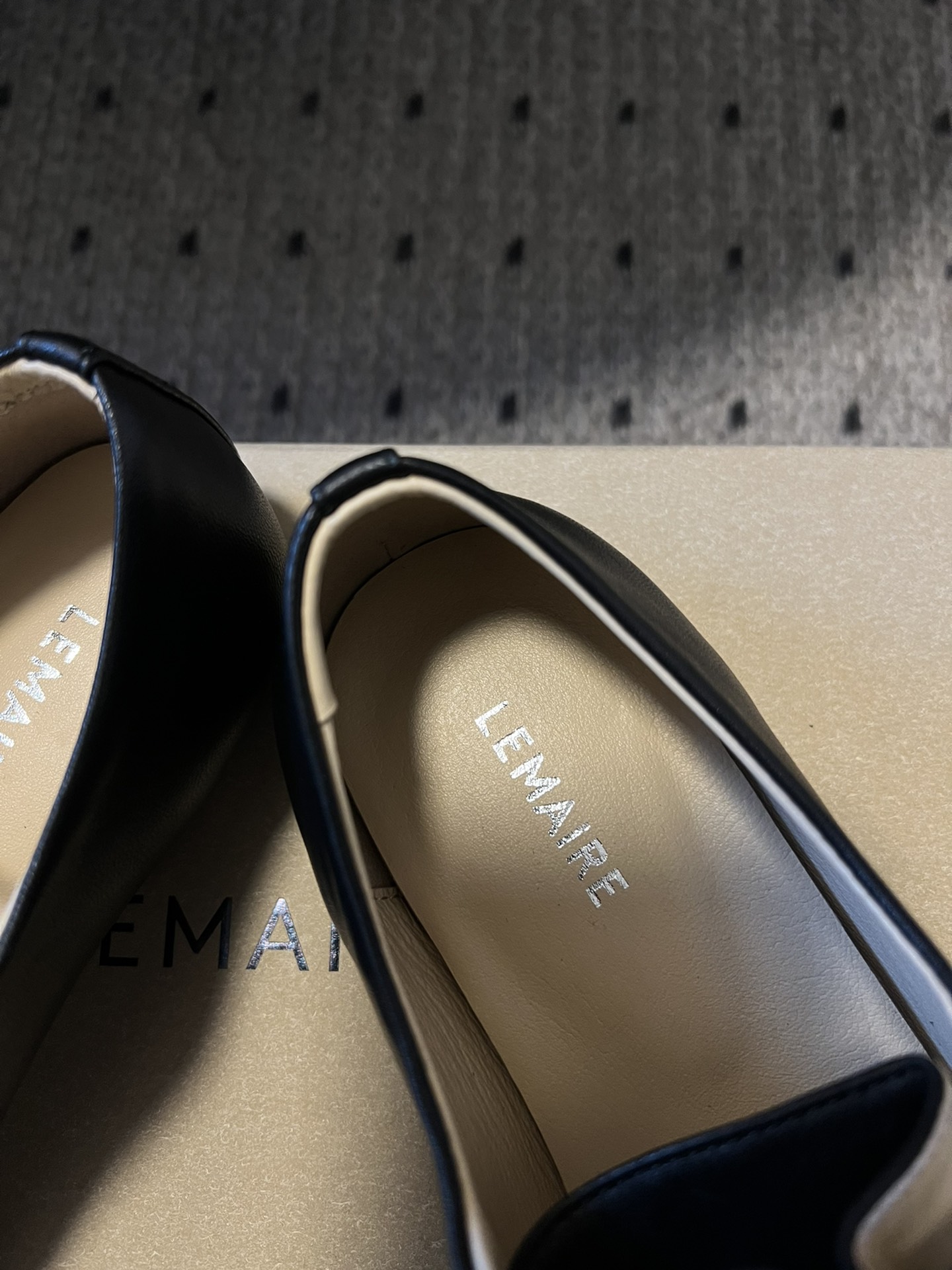 
Lemaire 2025ss一双超级舒服的德比鞋

对lemaire的德比鞋一见钟情，念念不忘必有回响