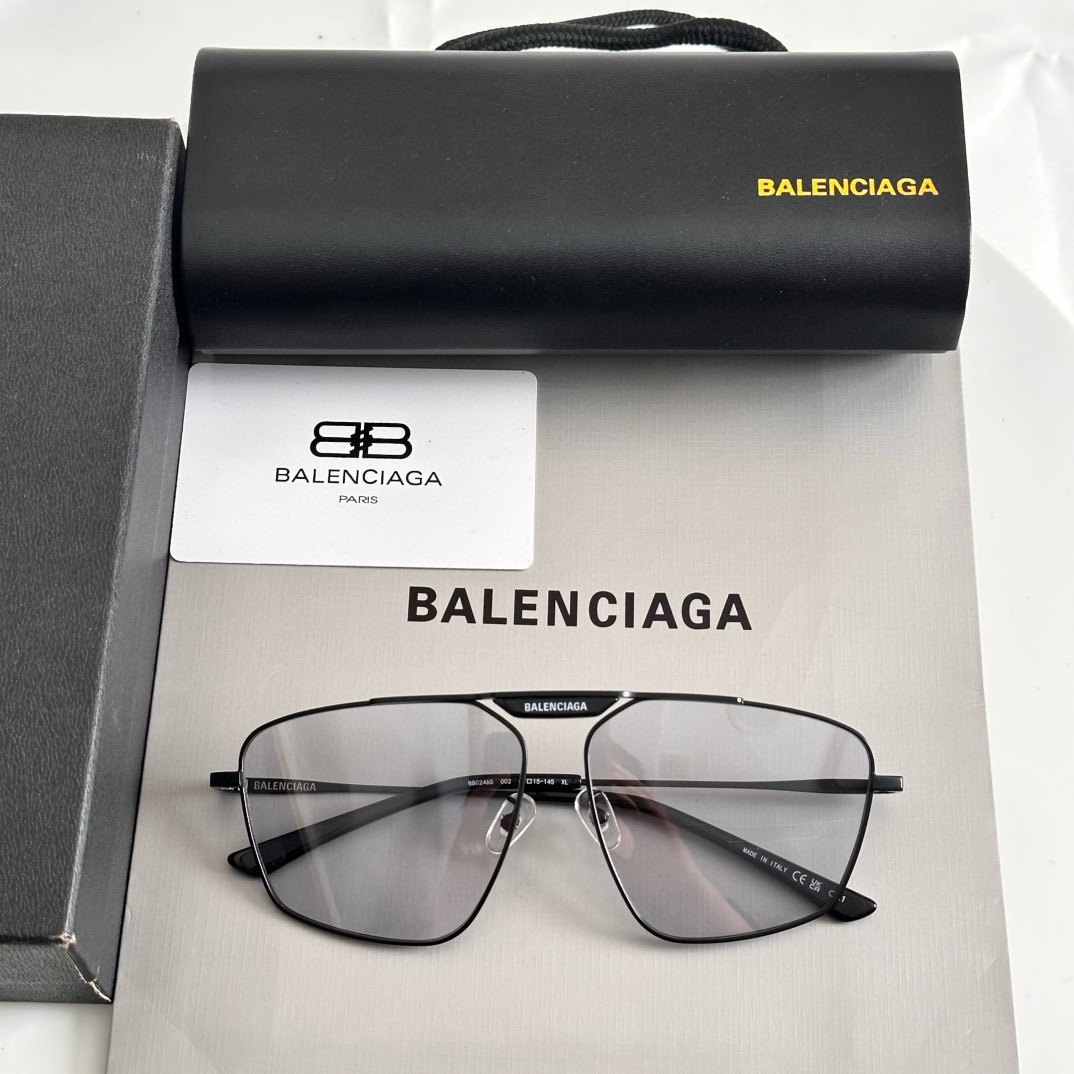 ‼️ 齐色到货 BALENCIAG* BB0246S
SIZE：61口15-145
🔝🔝