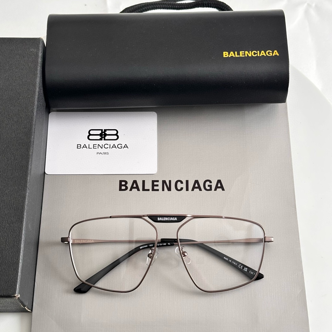 ‼️ 齐色到货 BALENCIAG* BB0246S
SIZE：61口15-145
🔝🔝