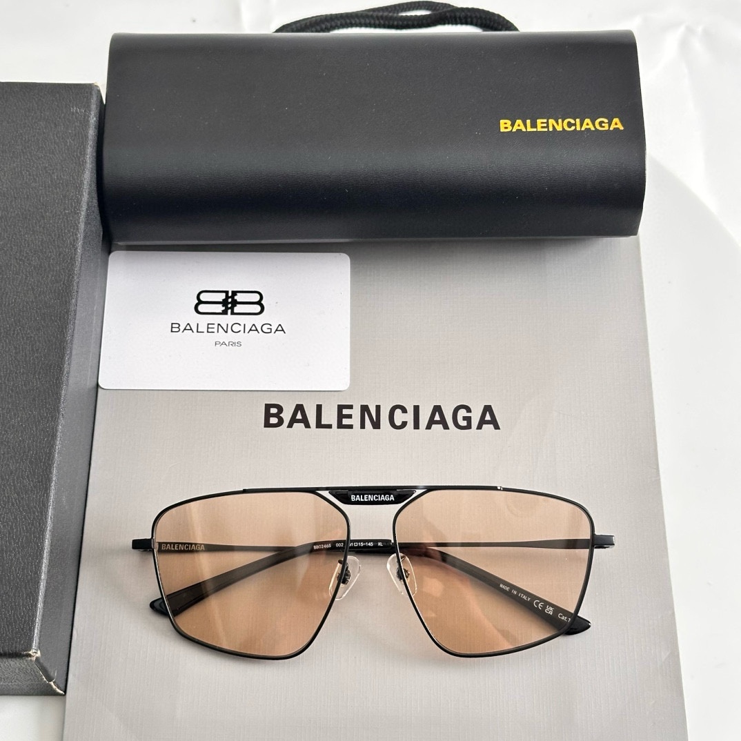‼️ 齐色到货 BALENCIAG* BB0246S
SIZE：61口15-145
🔝🔝