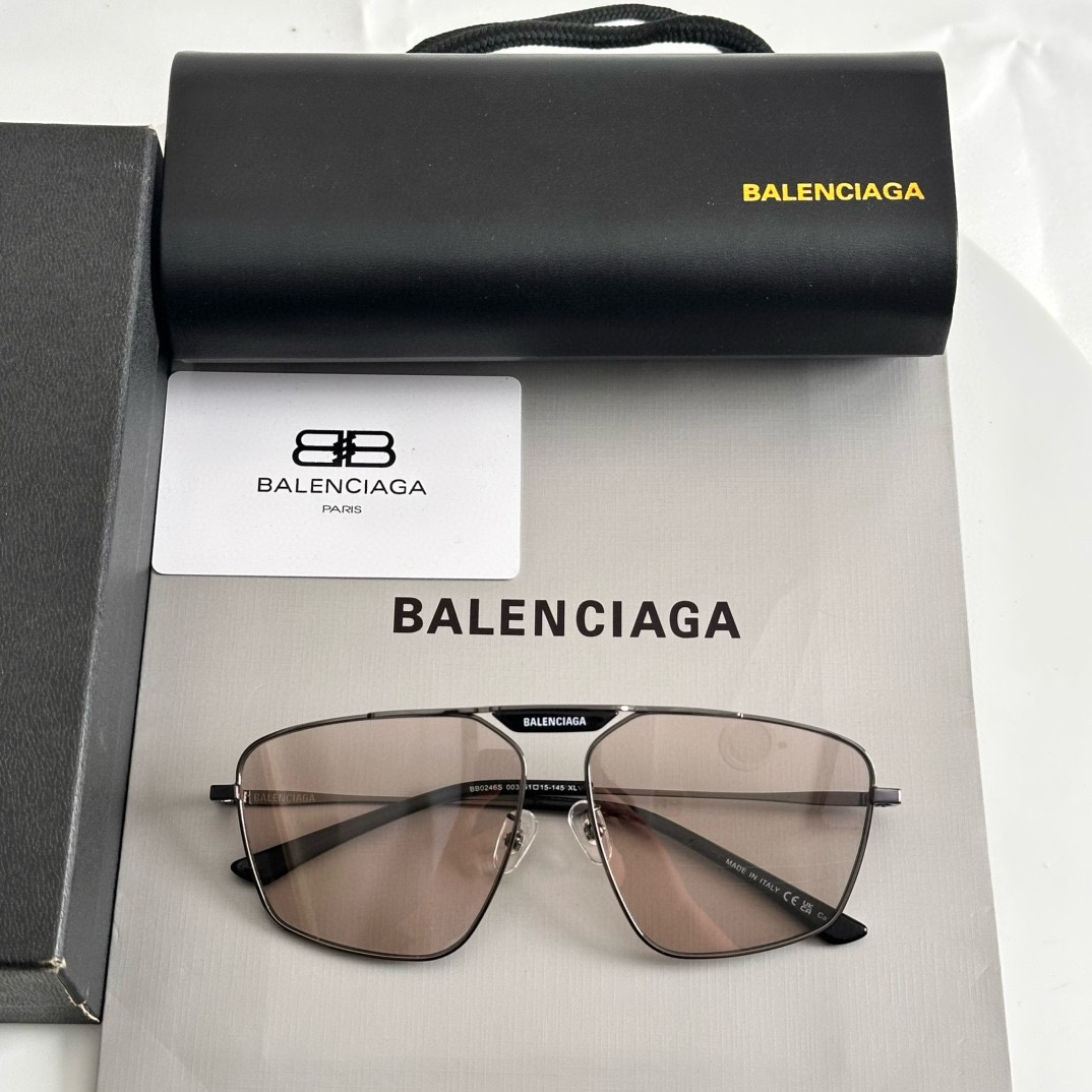 ‼️ 齐色到货 BALENCIAG* BB0246S
SIZE：61口15-145
🔝🔝