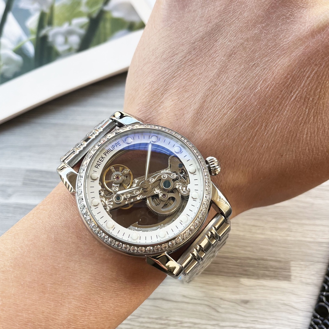 NO:147649,Belt and steel belt, complex timepiece, luxury and atmospheric, classic new products, shockingly launched [Latest] Patek Philippe hollow design [Type] boutique men's watch [Watch strap] real cowhide strap [Movement] high-end fully automatic mechanical movement [Mirror] mineral reinforced glass (more high definition) Elegant taste, vast and atmospheric, ingenious, wrist treasure, dimensions, diameters, thicknesses, 12.5mm, and hot sale!  Welcome to reprint!  ,,patek philippe,cowhide19860909皮带钢带 复杂时计 奢华大气 经典新品 震撼上市【最新】百达翡丽 镂空设计【类型】精品男士腕表【表带】真牛皮表带【机芯】高端全自动机械机芯【镜面】矿物质强化玻璃（更高清） 品味高雅 浩瀚大气 匠心独运 腕间瑰宝 尺寸直径42mm厚12.5mm热卖上市！欢迎转载！,,patek philippe,cowhide,Watch