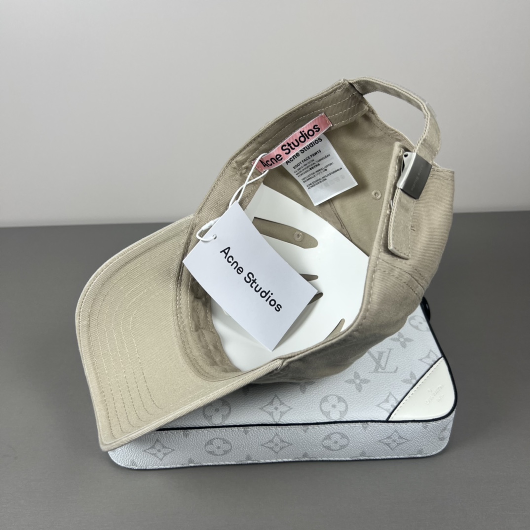 “Acne Studios Baseball Caps: 95% Cotton, Unisex Design with Smiley Logo” - 图片 4