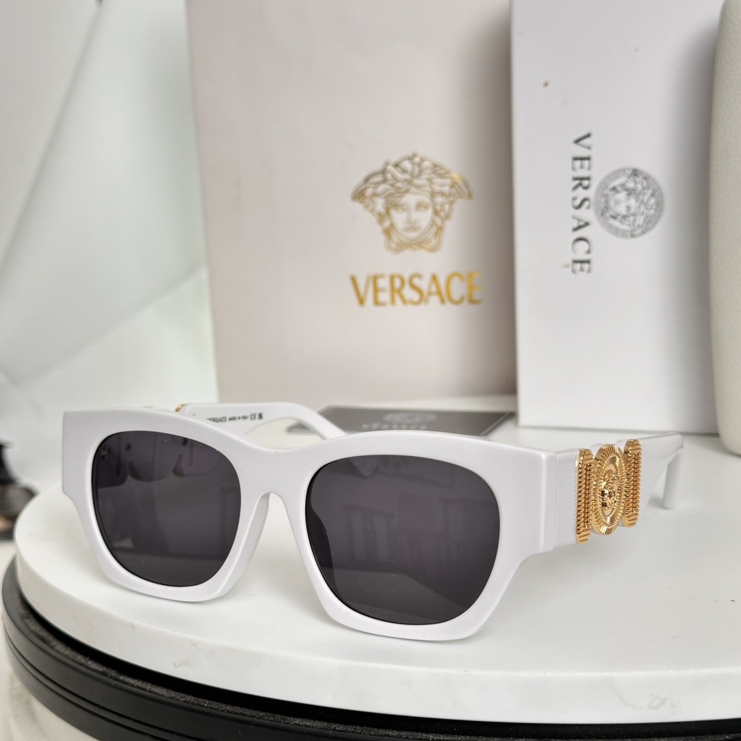  新款 VERSAC*范思哲MODEL：VE4479 D太阳眼镜SIZE：53-20-140
