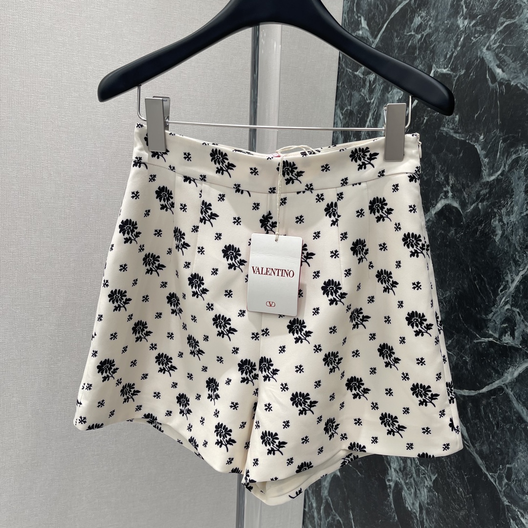 2025 Spring Female Clothes: High Quality, Scratch Shorts, Super-Skinned Fabric Combination - 图片 4