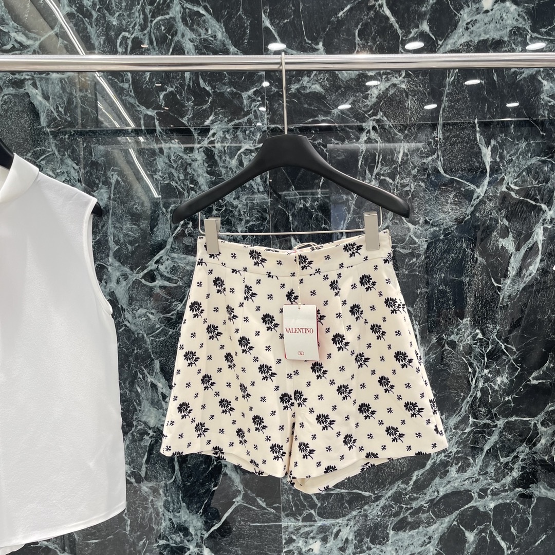 2025 Spring Female Clothes: High Quality, Scratch Shorts, Super-Skinned Fabric Combination - 图片 2