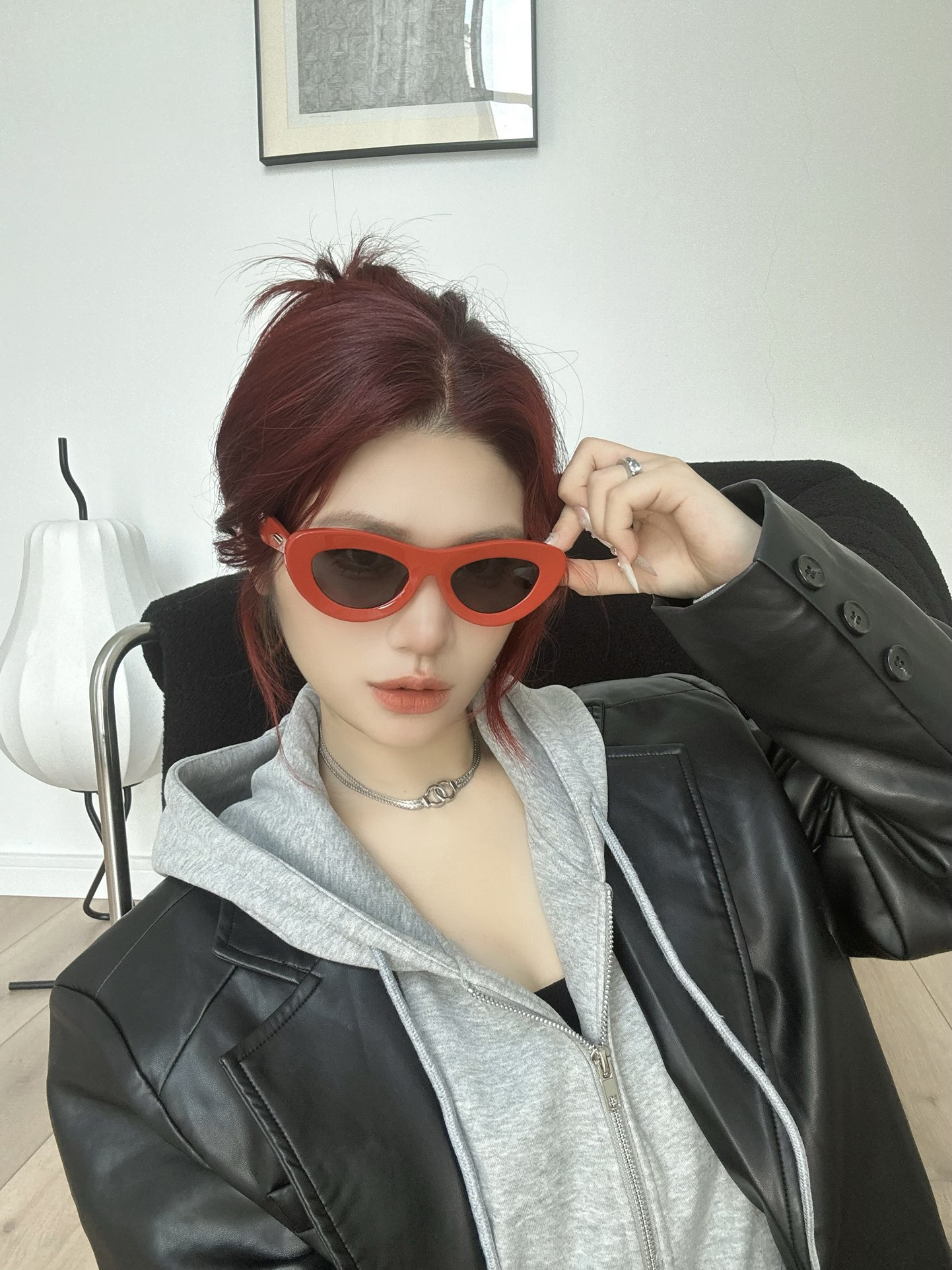  开春新品发售～
‼️‼️配送彩图
BOTTEGA VENET*
MOD：BV1325S
SIZE：51