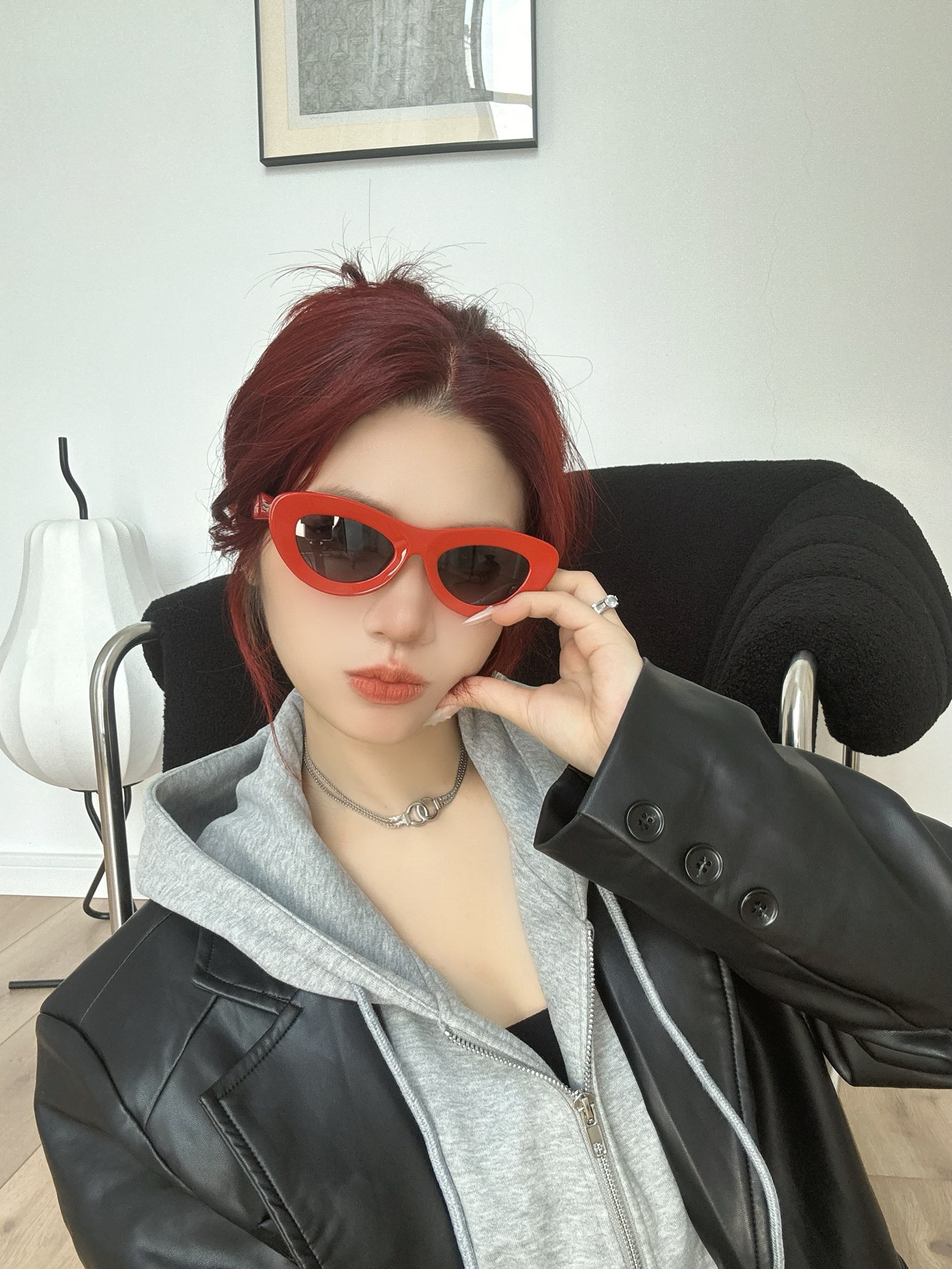  开春新品发售～
‼️‼️配送彩图
BOTTEGA VENET*
MOD：BV1325S
SIZE：51