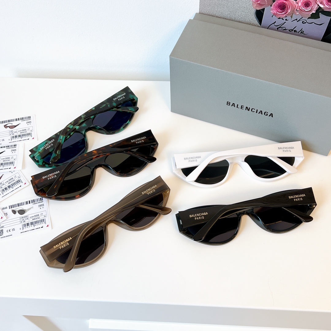  开春新品发售～
‼️‼️配送彩图
BALENCIAGA
MOD：BB0367
SIZE：60口17-1