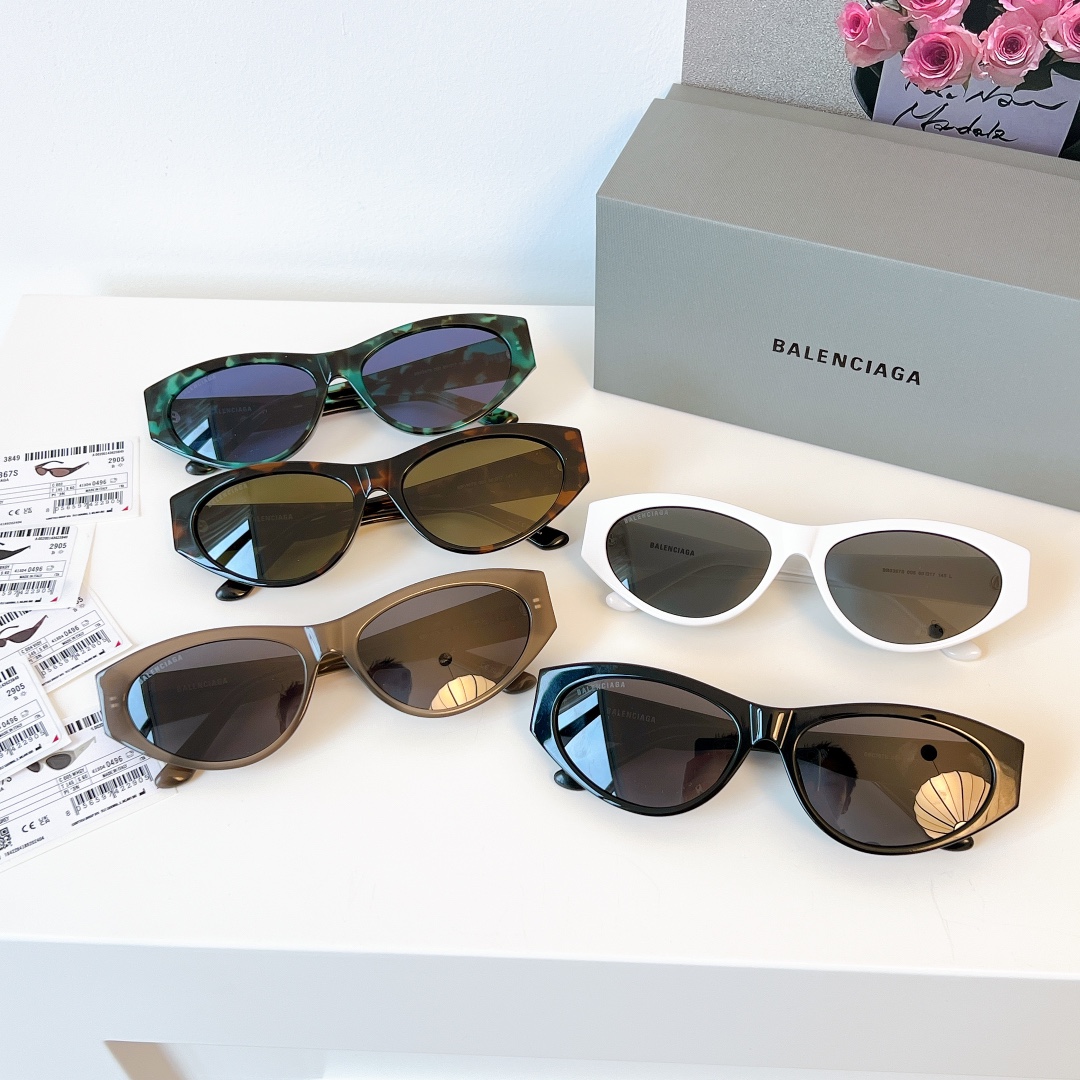  开春新品发售～
‼️‼️配送彩图
BALENCIAGA
MOD：BB0367
SIZE：60口17-1