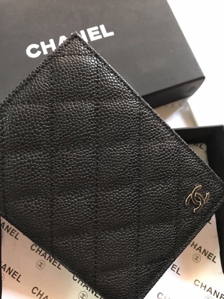 Chanel香奈儿 魚子酱牛皮護照包 高級仕立て