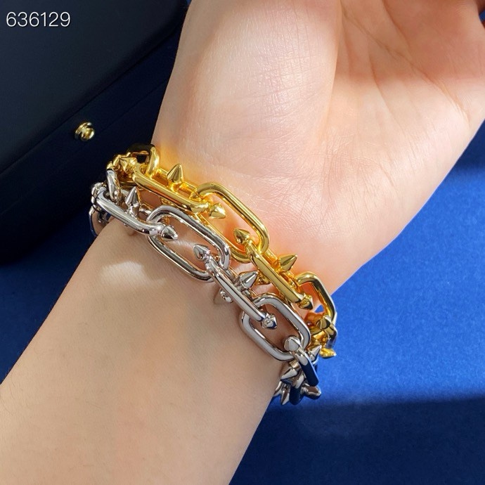 Tiffany & Co. 光面手链Tiffany蒂芙尼TFN新款欧美 个性光面铆钉环环相扣手链 黄铜材料电镀18K金 2个色：金色 银色