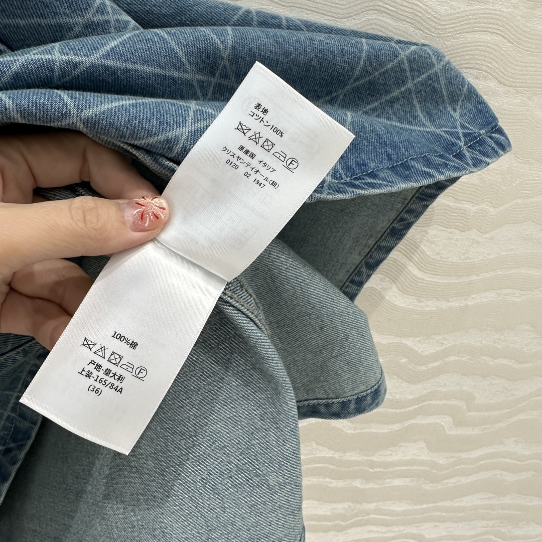 独家首发❤️高端原单品质🤞MissD新品戴妃藤格纹复古洗水牛仔连衣裙！原版定制格纹复古蓝洗水工艺高级又时