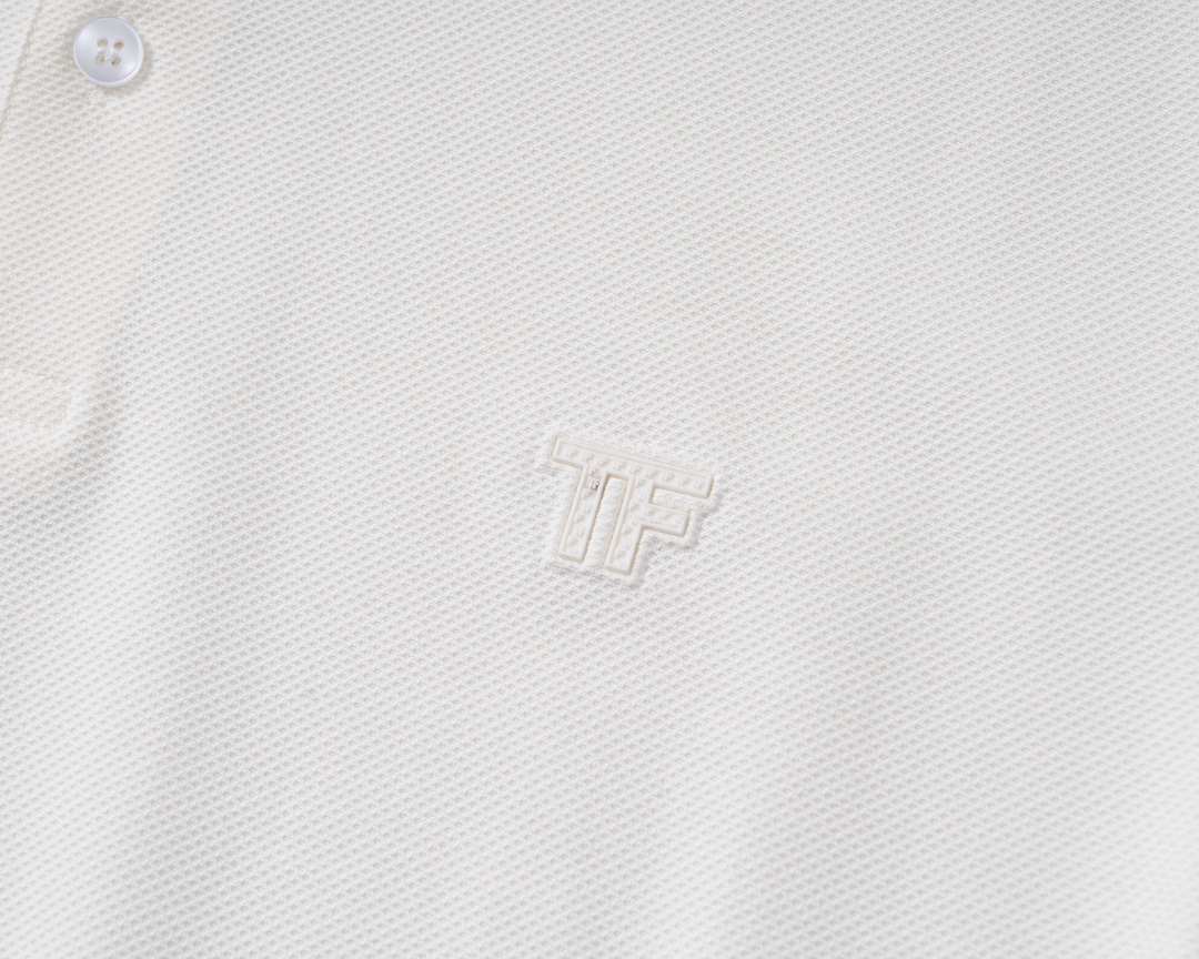 Tom Ford 2025 Summer Polo Shirt: Elegance Unleashed in Signature Style - 图片 8