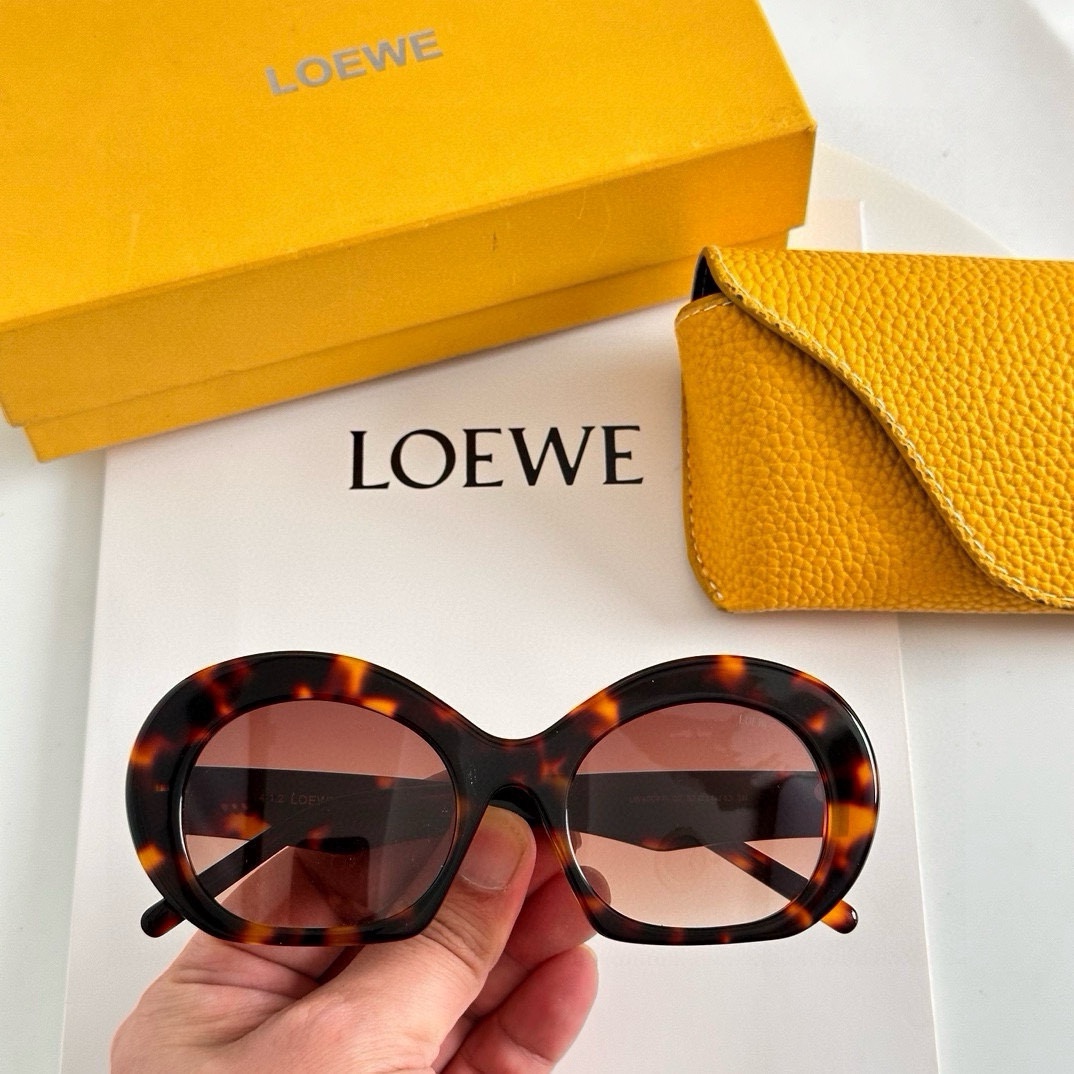 ‼️LOE*E 罗意威 Model：LW40077I
Size：52口21-143