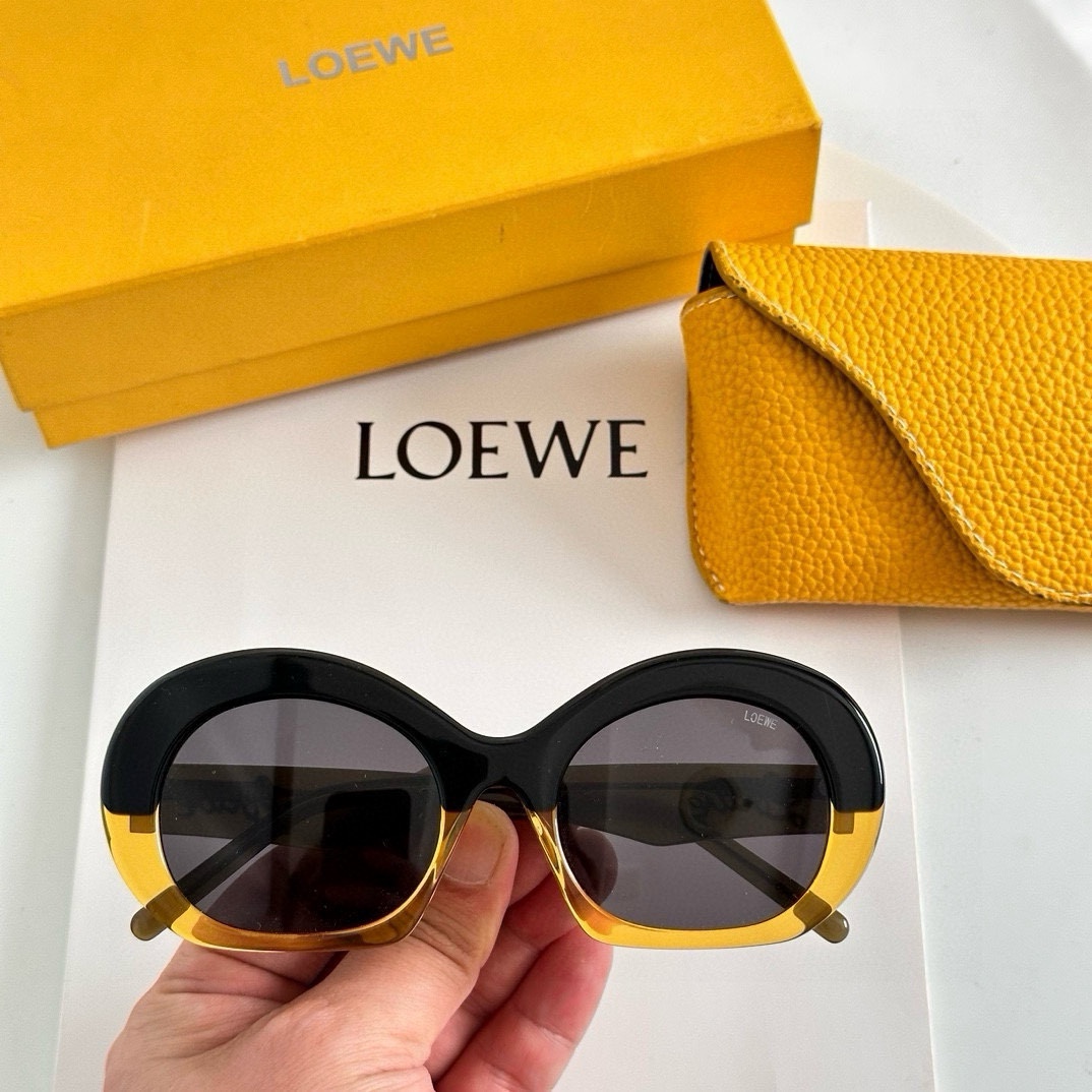‼️LOE*E 罗意威 Model：LW40077I
Size：52口21-143