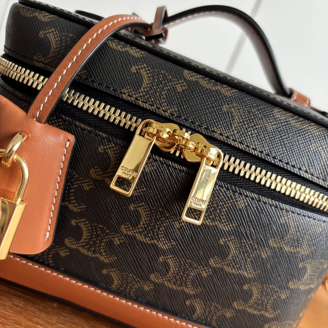 Celine New product online CE VANITY cosmetic bag