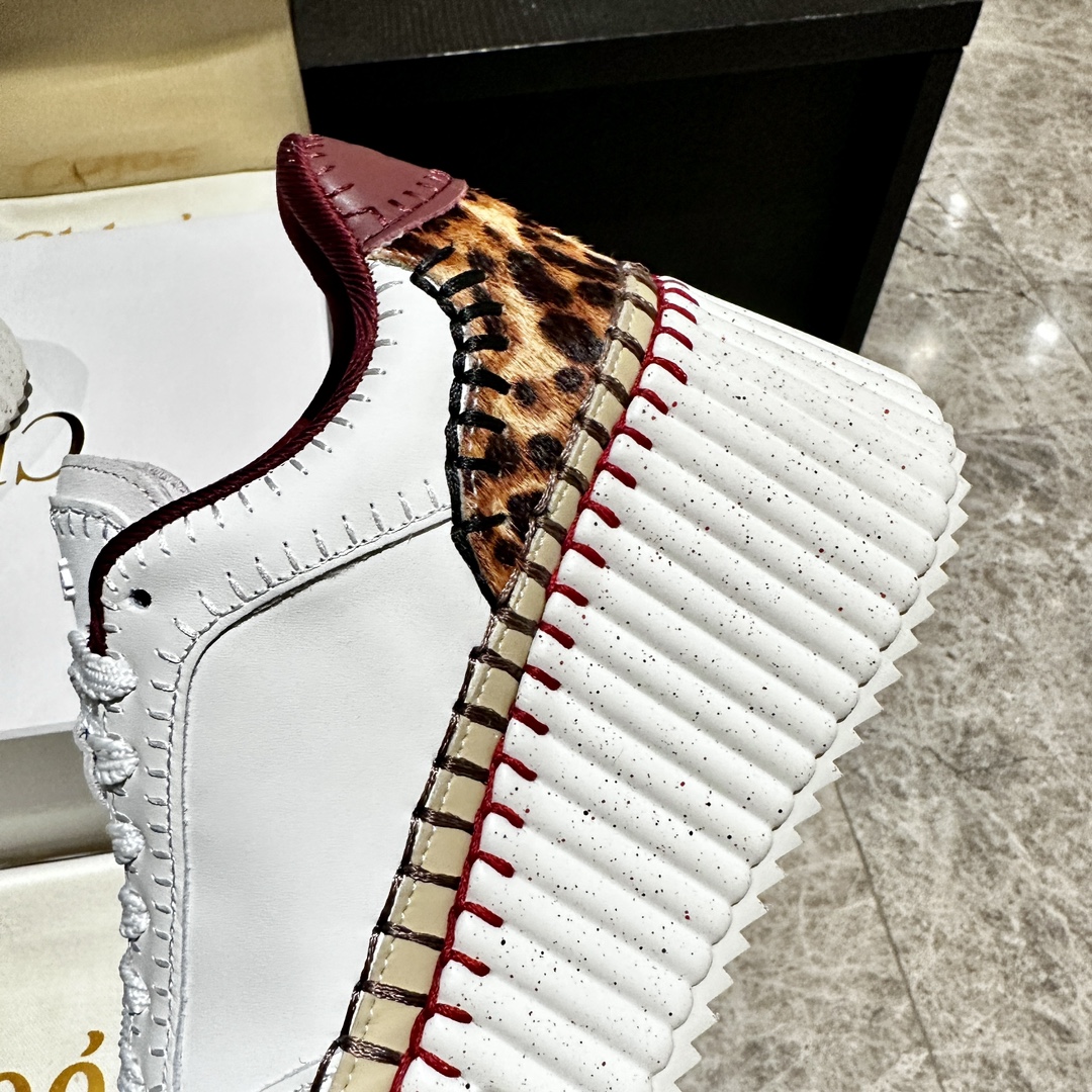 Chloé Handmade Stitching Leather Sneakers - Comfortable & Stylish 8 i1739021218 5714 5