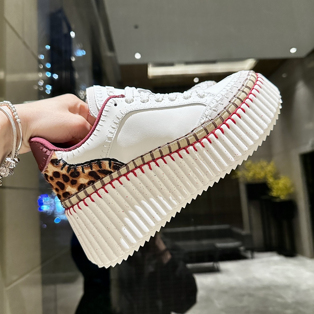 Chloé Handmade Stitching Leather Sneakers - Comfortable & Stylish 10 i1739021218 668 8