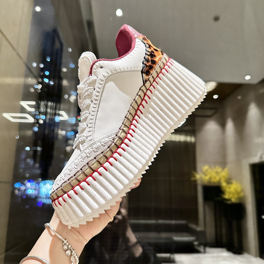 Chloé Handmade Stitching Leather Sneakers - Comfortable & Stylish 9 i1739021218 8795 7