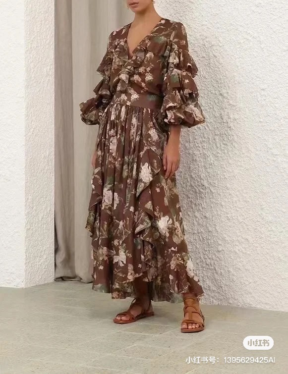 NO:315663,ZIMMERMA*N ZIMMERMA Australia Brand High-end Custom Fashion Floral Print Two-piece Set!  Ruffled spliced ​​lantern sleeves V-neck long sleeve shirt top high waist long skirt (pockets on both sides) 1.2.3.4/SMLXL (3 size bust 104, sleeve length 66, 71; waist 78, front skirt length 86/98), skirts, alexander wang19860909ZIMMERMA*N 兹默曼澳洲品牌高端定制时尚花卉印花两件套装！荷叶边拼接灯笼袖V领长袖衬衣上衣高腰大摆长款半身裙(两侧有口袋） 1.2.3.4/SMLXL（3码胸围104,袖长66,衣长71；腰围78,前裙长86/98）,,skirts,alexander wang,Women's clothing