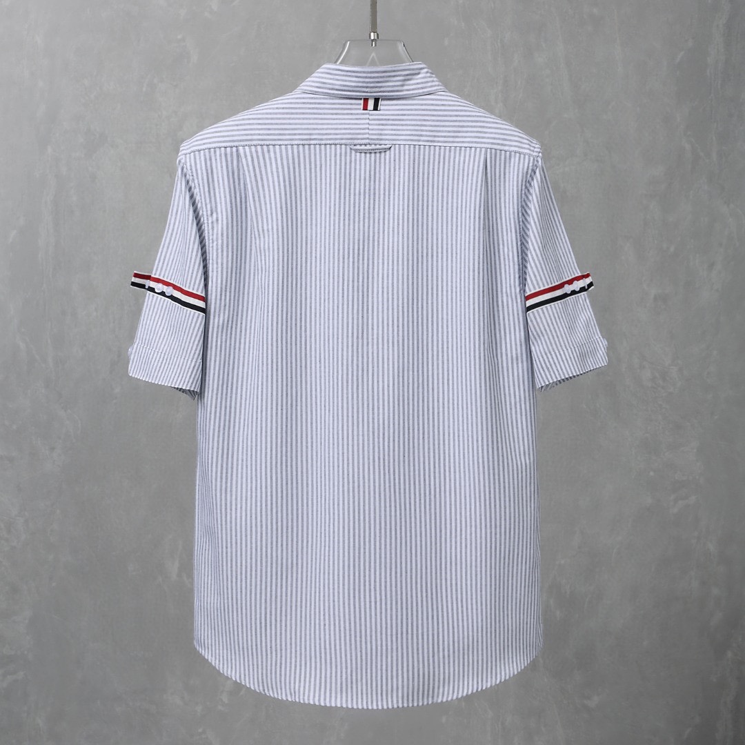 TB Thom Browne Striped Shirt: High-Quality Oxford Twill, Sophisticated Design, Transparent Buttons. - 图片 2