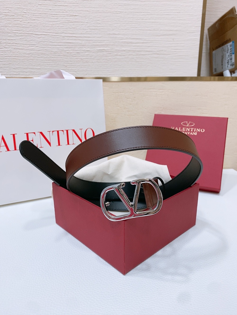 [Valentino Belts] Valentino VLOGOSIGNATURE glossy calfskin beltSwaroot Dr