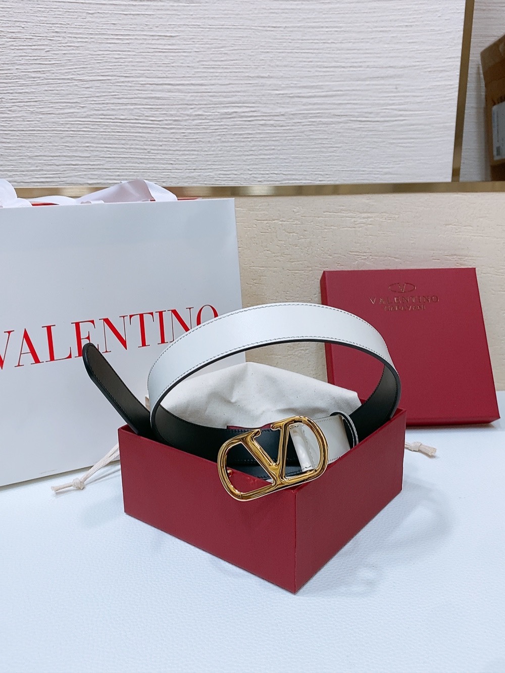 [Valentino Belts] Valentino VLOGOSIGNATURE calfskin beltSwaroot Drill Smo