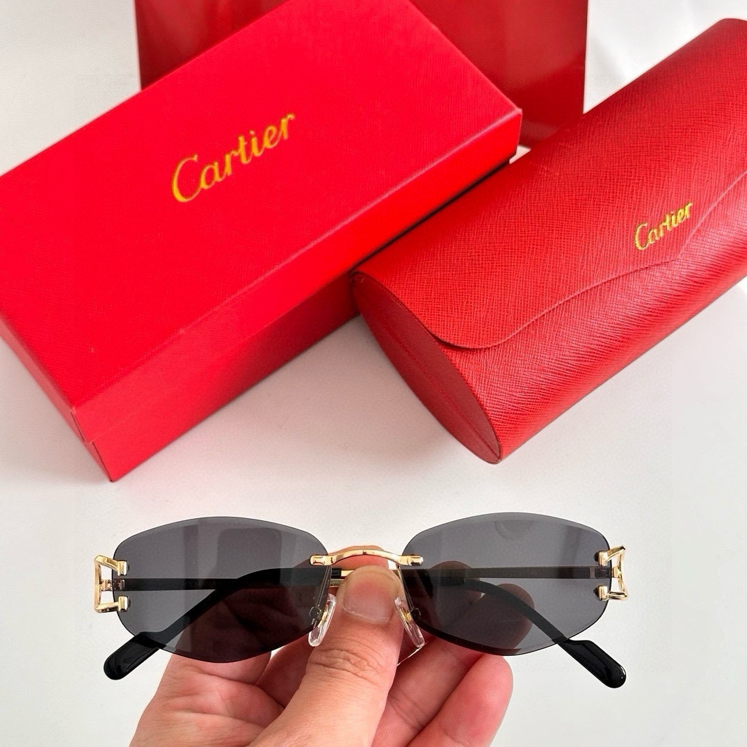 ‼️Cartie*
ModelCT0467S
Size57口18-140