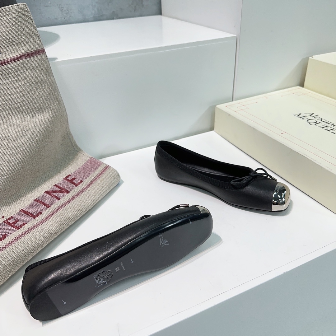 High Quality Alexander McQueen Ballet Shoes with Iron Head Butterflies – Original Italian Leather - 图片 9