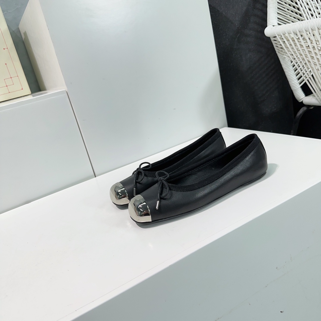 High Quality Alexander McQueen Ballet Shoes with Iron Head Butterflies – Original Italian Leather - 图片 4