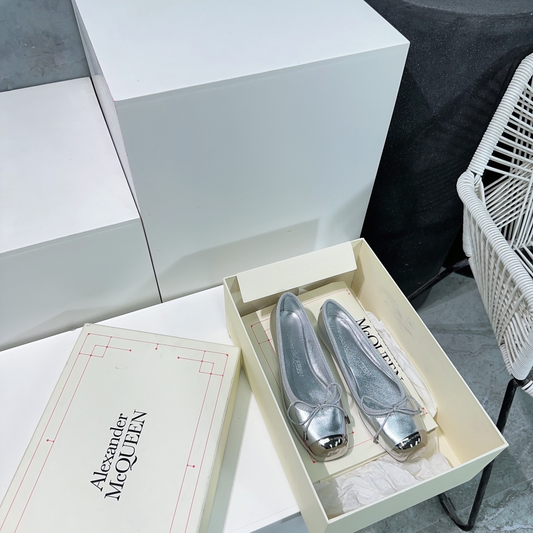 High-Quality Alexander McQueen Ballet Shoes, Imported Italian Leather, Size 35-40 - 图片 6