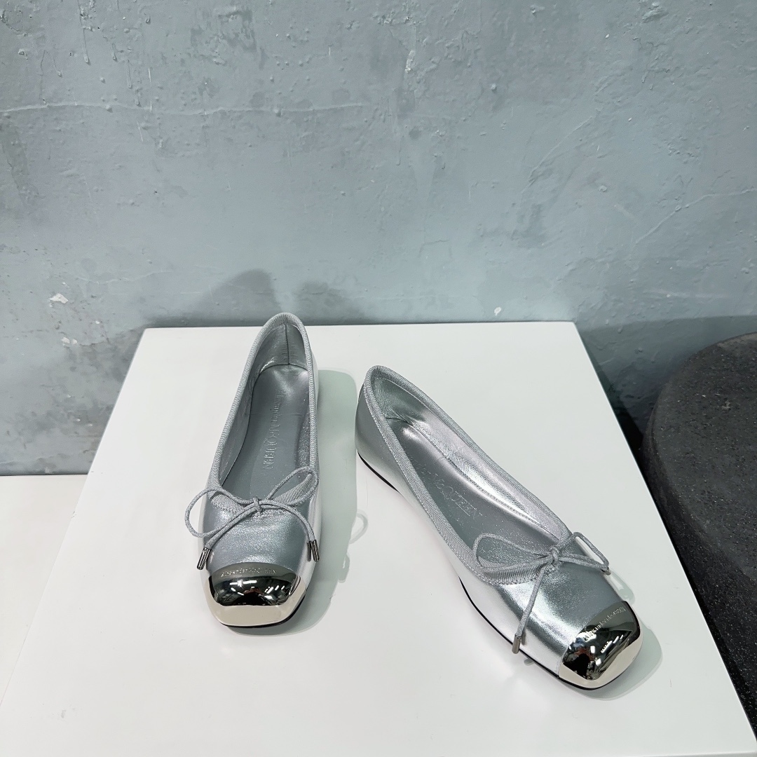High-Quality Alexander McQueen Ballet Shoes, Imported Italian Leather, Size 35-40 - 图片 4