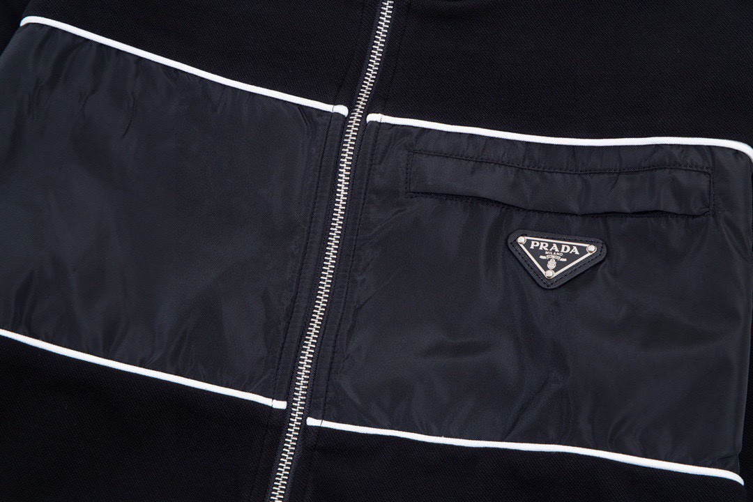 普拉达/Prada 秋冬新品 经典三角徽标拼接贴布开衫拉链外套