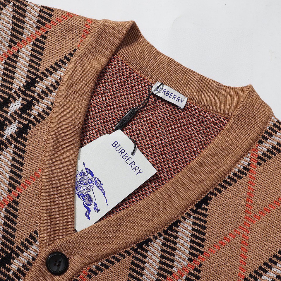 巴宝莉/Burberry 秋冬新品 经典斜纹大格纹针织开衫毛衣