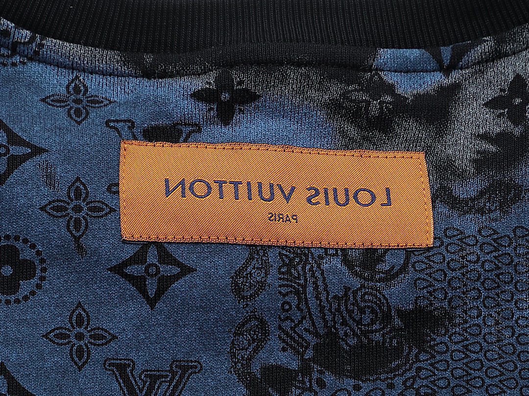 路易威登/Louis Vuitton 秋冬新品 重工直喷腰果花圆领卫衣