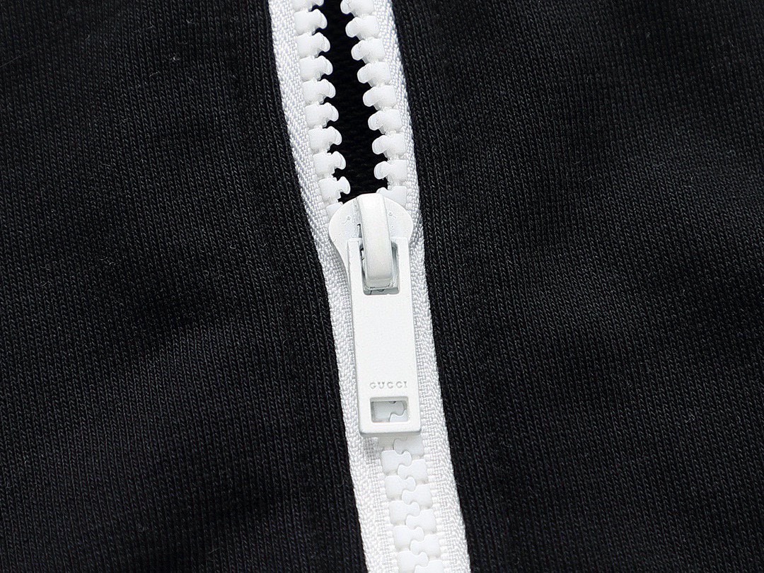 古驰/Gucci 秋冬新品 经典条纹字母压胶开衫拉链连帽外套 黑色/藏青