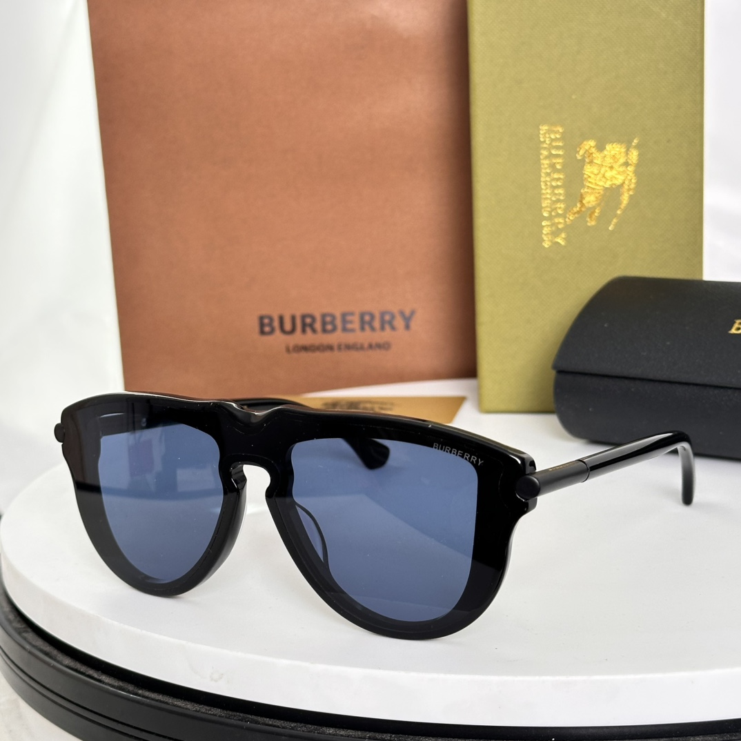 ‼️BURBERR*🌟🌟🌟MODEL：OBE4427🌟🌟🌟SIZE：136口0-140🌟🌟🌟