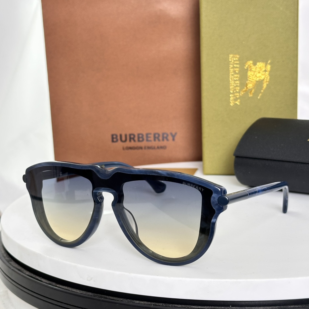 ‼️BURBERR*🌟🌟🌟MODEL：OBE4427🌟🌟🌟SIZE：136口0-140🌟🌟🌟